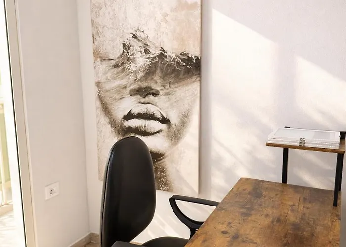 Apartment Blloku Balcony Fast Wi-fi