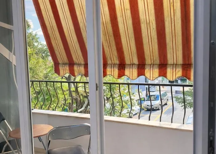 Blloku Balcony Fast Wi-fi Apartment Tirana