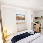 Blloku Balcony Fast Wi-fi * 地拉那